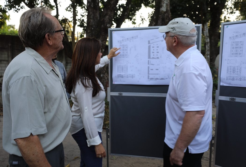 Ministra de Vivienda organiza visita de cooperantes internacionales a comunidad El Espino ministra-de-vivienda-organiza-visita-de-cooperantes-internacionales-a-comunidad-el-espino